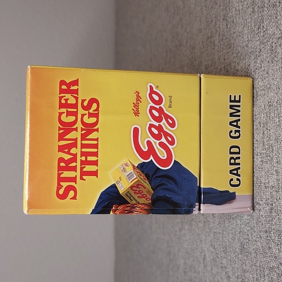 2017 Hasbro Netflix Stranger Things Kellogg's Eggo Card Game - Picture 11 of 11